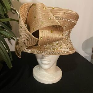 Chic Embellished Women's Hat in Tan